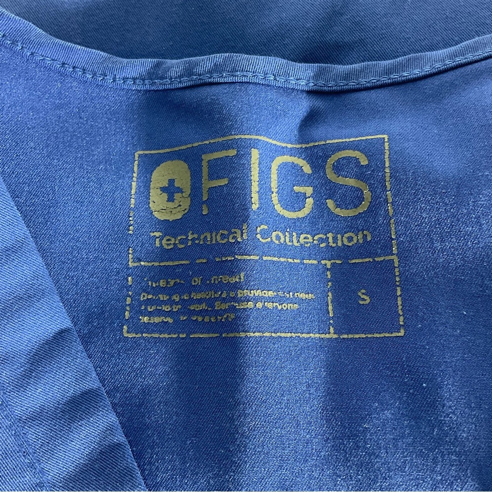 Figs Technical Collection Short Sleeve Pockets V-Neck Scrub Top Slit Sides Sz SM - Picture 2 of 13
